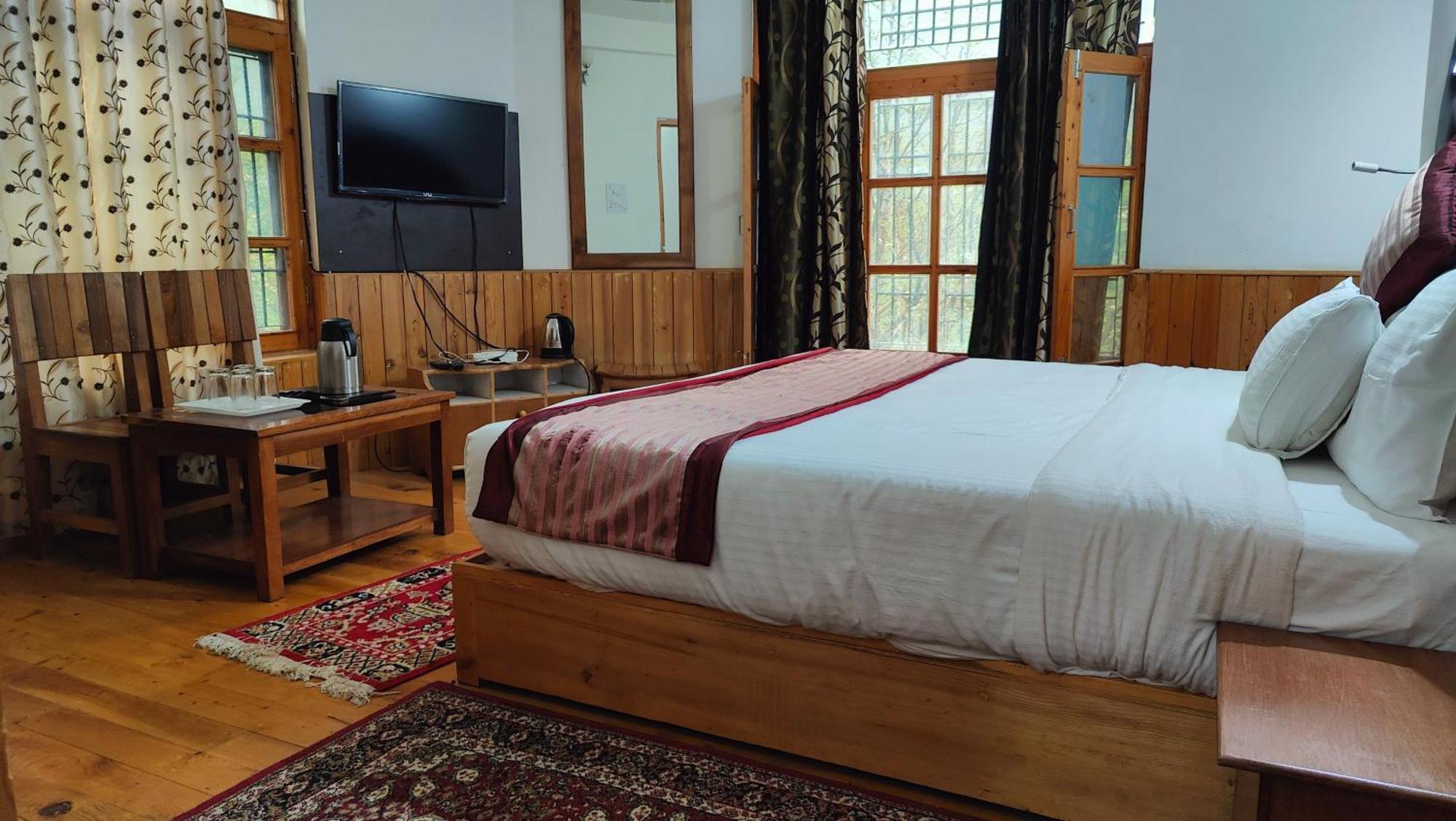 Countryside Himalayan Resort Manāli Zewnętrze zdjęcie