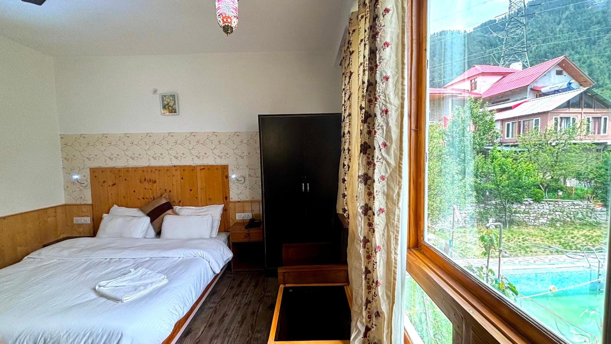 Countryside Himalayan Resort Manāli Zewnętrze zdjęcie